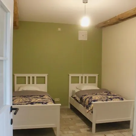 - La Couderquié Hébergement de vacances Lautrec