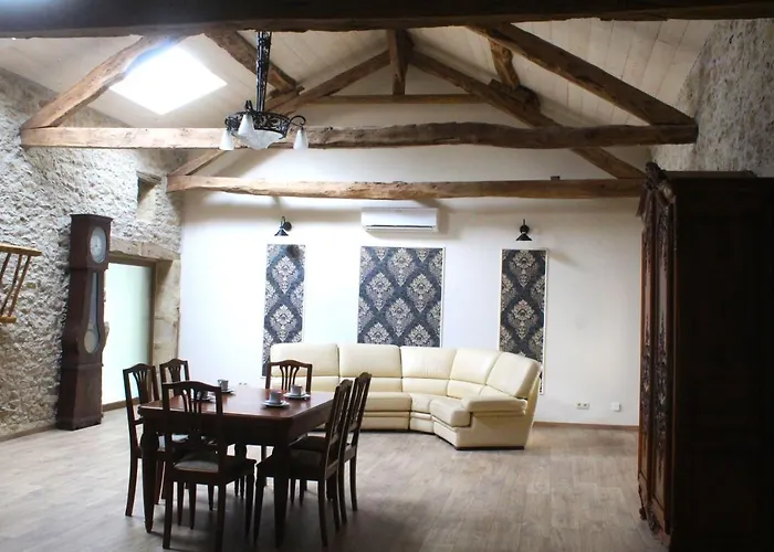 - La Couderquie Feriehus Lautrec